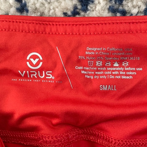 Bright red Virus workout leggings - Picture 3 of 4
